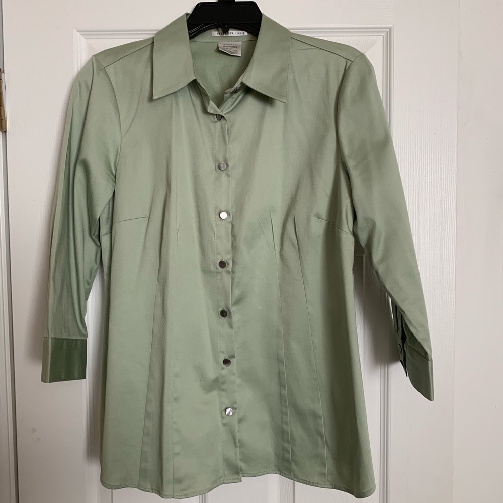 Ladies Van Heusen Blouse